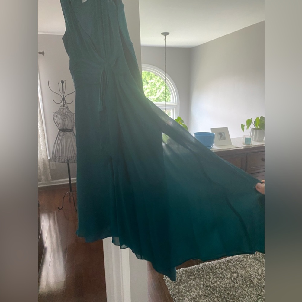 Dress - Picture 2 of 5